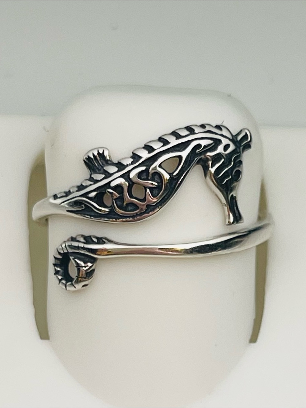 Size 8 Celtic filigree seahorse ring